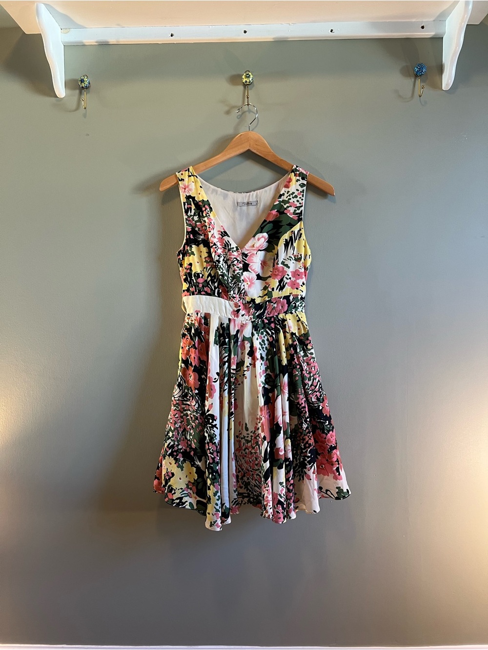 Darling London Floral Fit and Flare‎ Dress V-Neck Tulle Skirt Multi-Color Size S